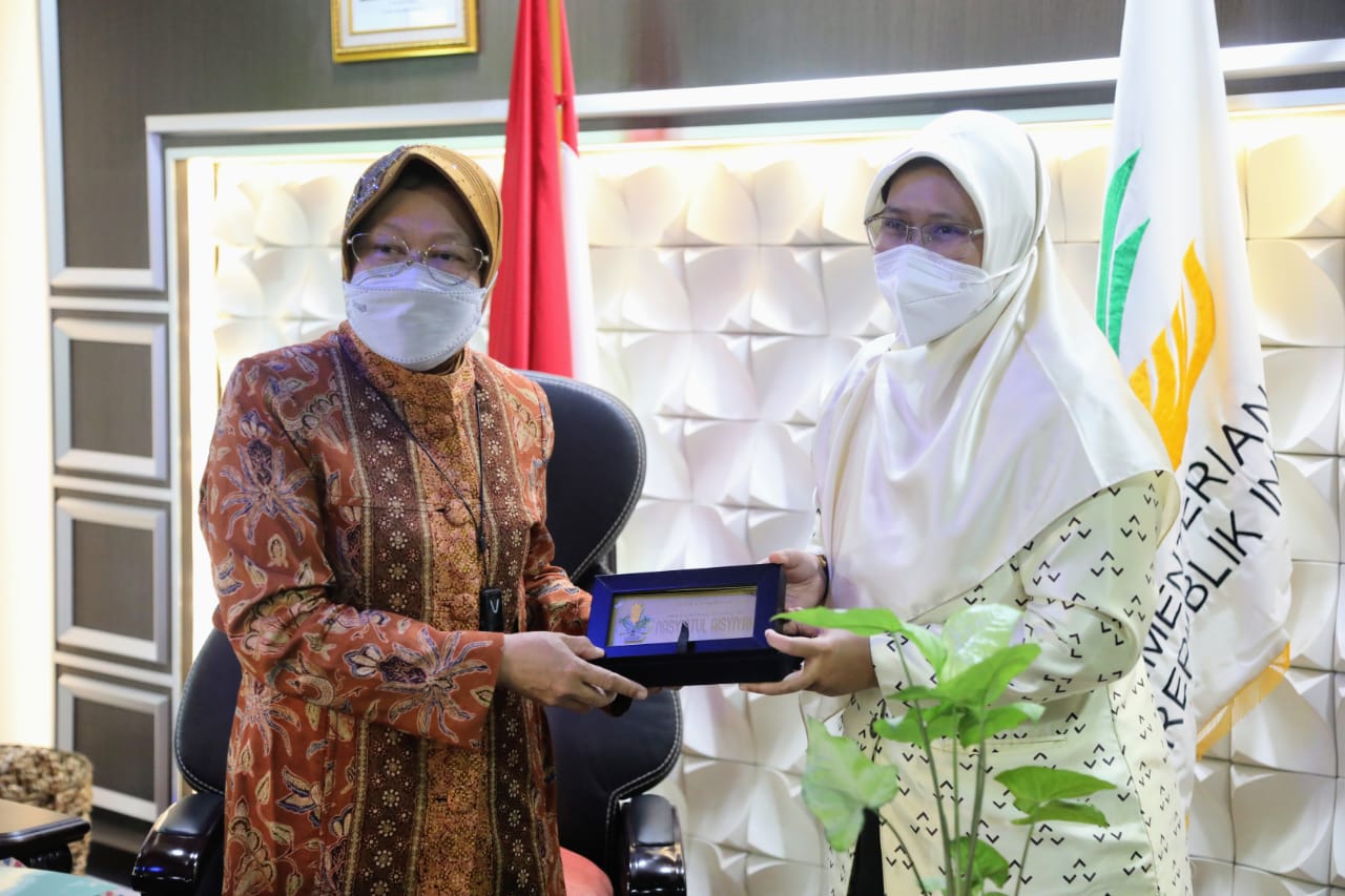 Hearings of Social Minister Risma and PP Nasyiatul Aisyiyah