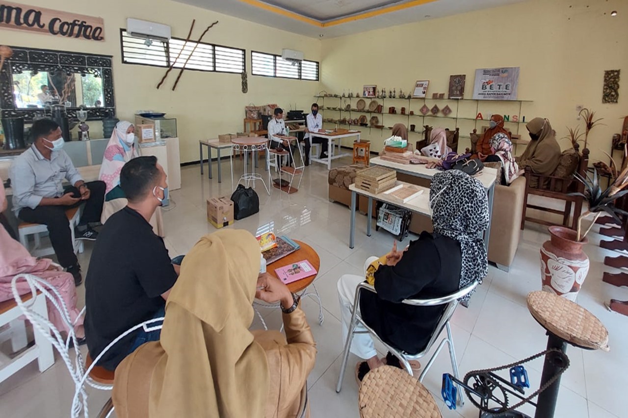 Balai "Paramita" Serahkan Hak Asuh Anak Pada Orang Tua Angkat