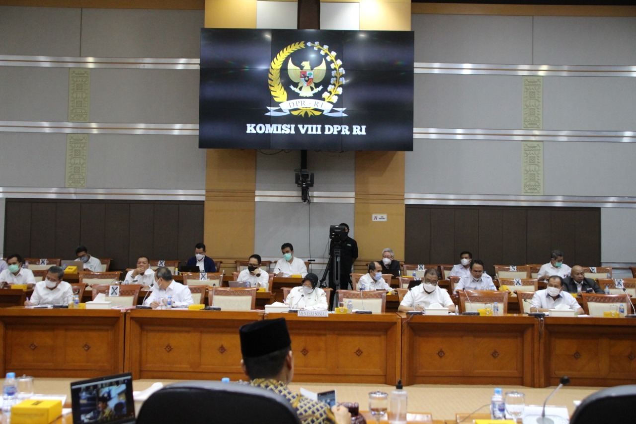 Rapat Kerja bersama Komisi VIII DPR RI Pembahasan Lanjutan Kebijakan Data Kemiskinan