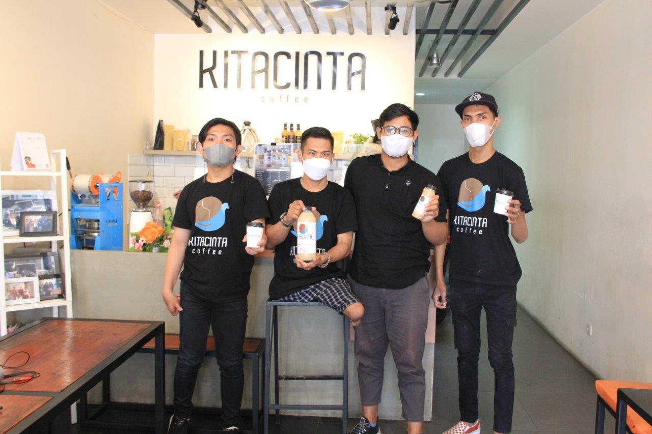 Keren! 4 Penyandang Disabilitas Rintis Kedai Kitacinta Coffee