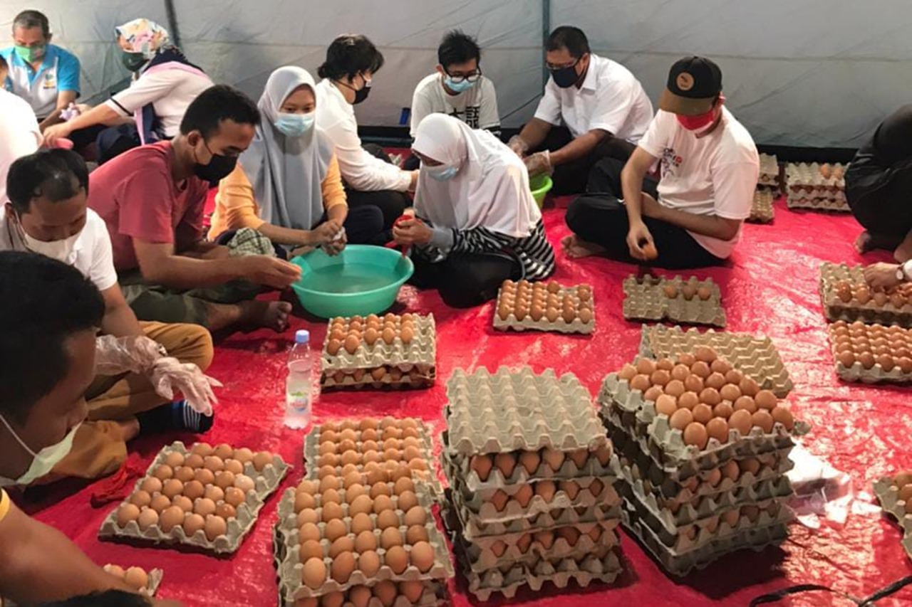 Dapur Umum Balai "Ciungwanara" Produksi Telur Rebus untuk Tenaga Kesehatan