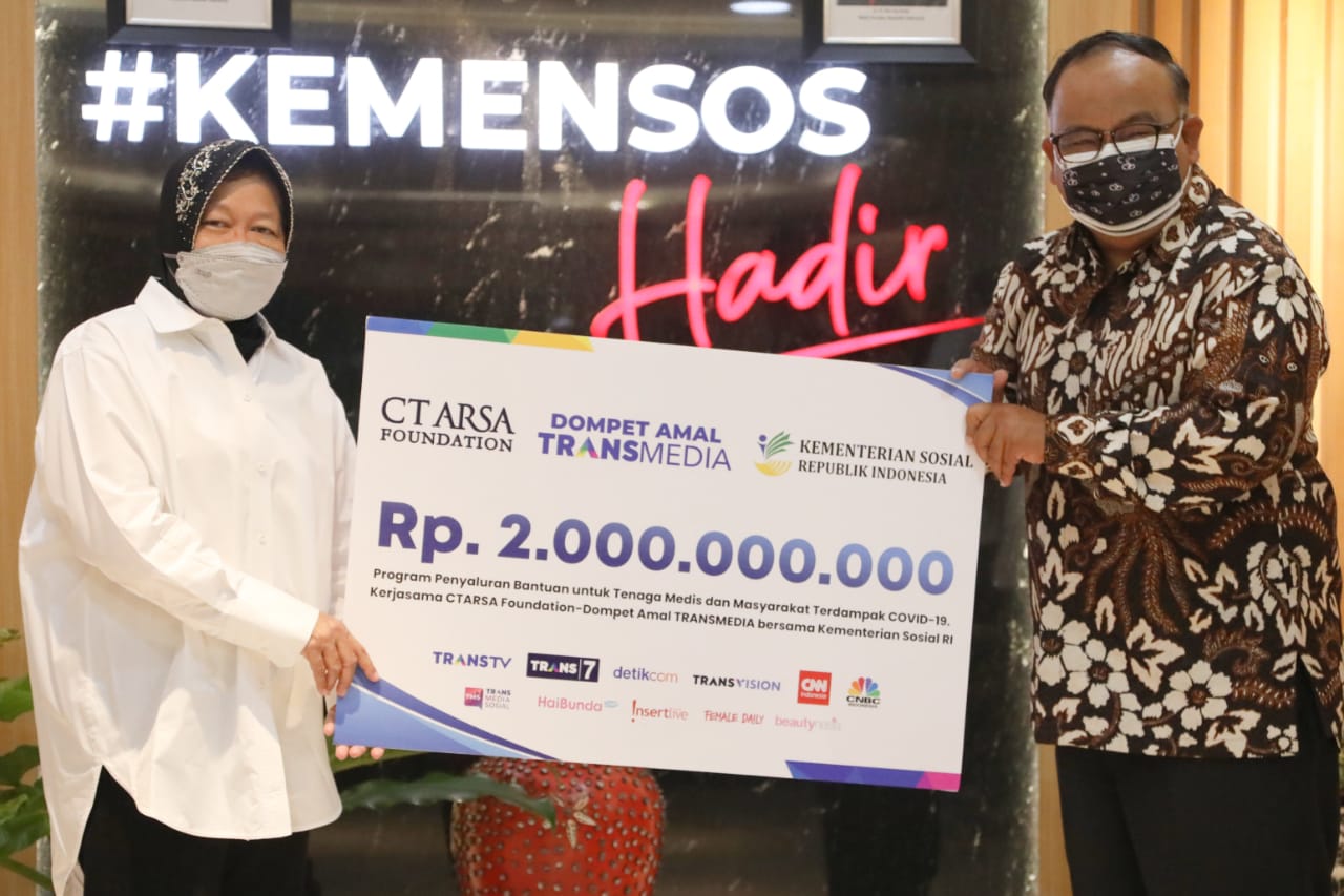 Terus Ajak Partisipasi Swasta Tangani Dampak Pandemi, Kemensos Terima Bantuan Rp2 Miliar dari CT ARSA dan Dompet Amal Transmedia