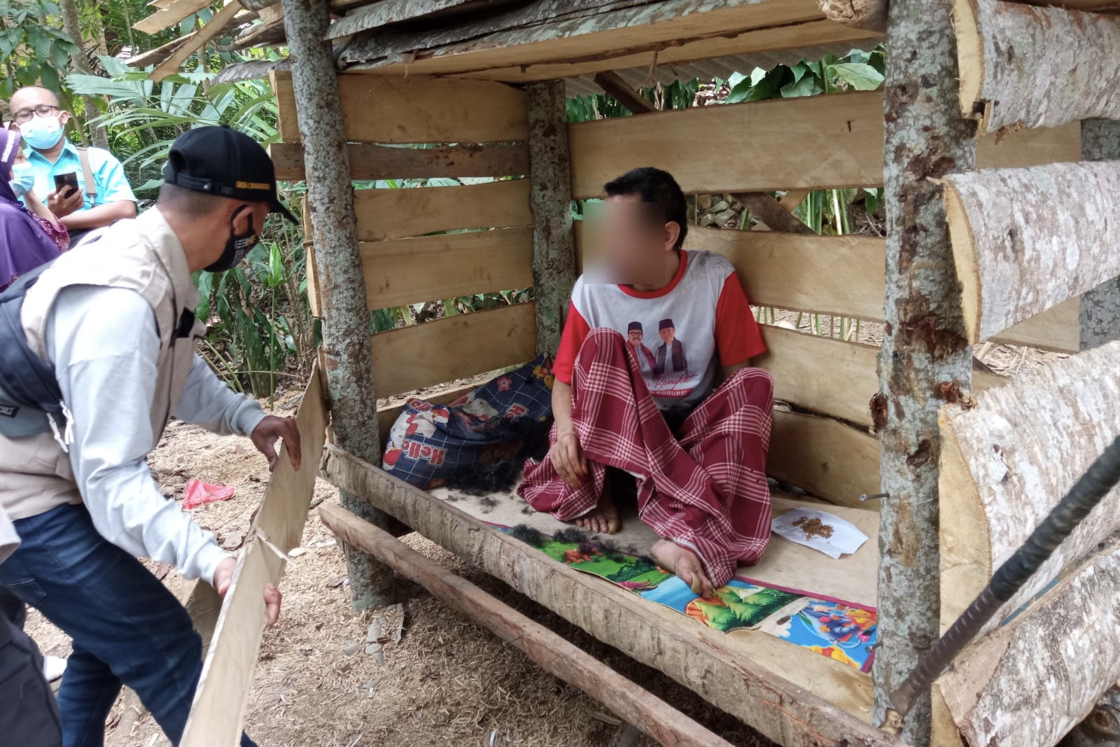 Kemensos Bebaskan ODGJ Setelah 24 Tahun Dipasung dan Reunifikasi 3 Penyandang Disabilitas di Pati