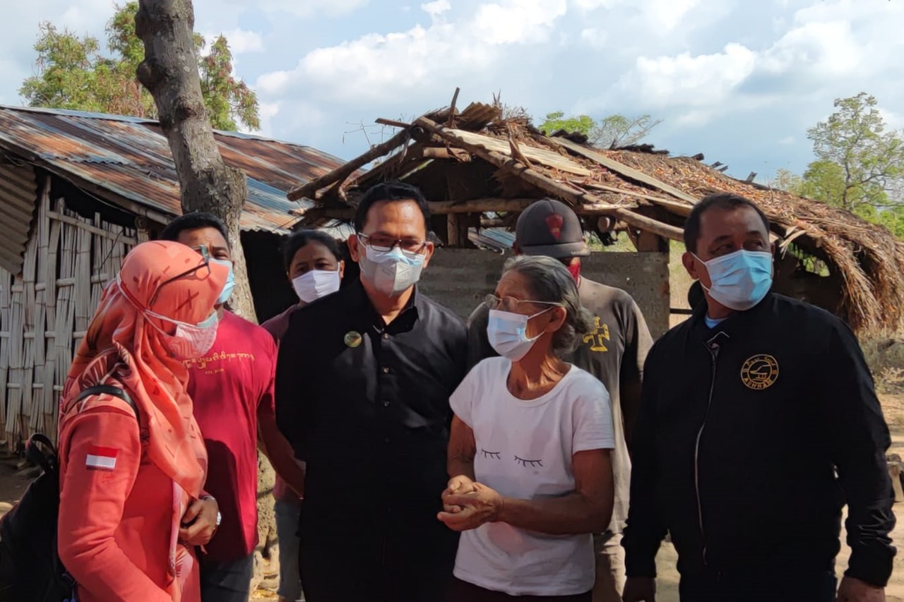 Kemensos Sambangi Warga Lansia Viral di Medsos