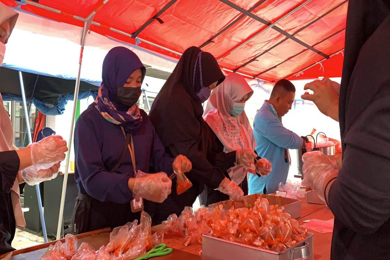 Masih Darurat Covid-19, Kemensos Melalui Balai “Rumbai” dan Tagana Pekanbaru Dirikan Dapur Umum