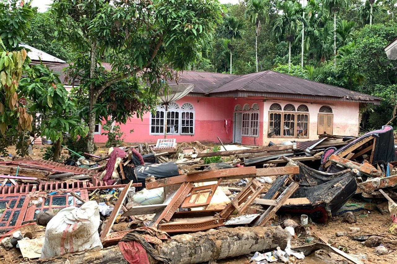 Balai "Rumbai" Beri Layanan "Trauma Healing" dan Paket Bantuan bagi Korban Banjir dan Longsor