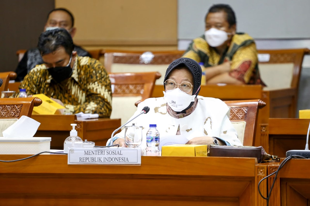 Rapat Kerja Kemensos dan Komisi VIII Bahas Kebijakan Kelembagaan BNPB