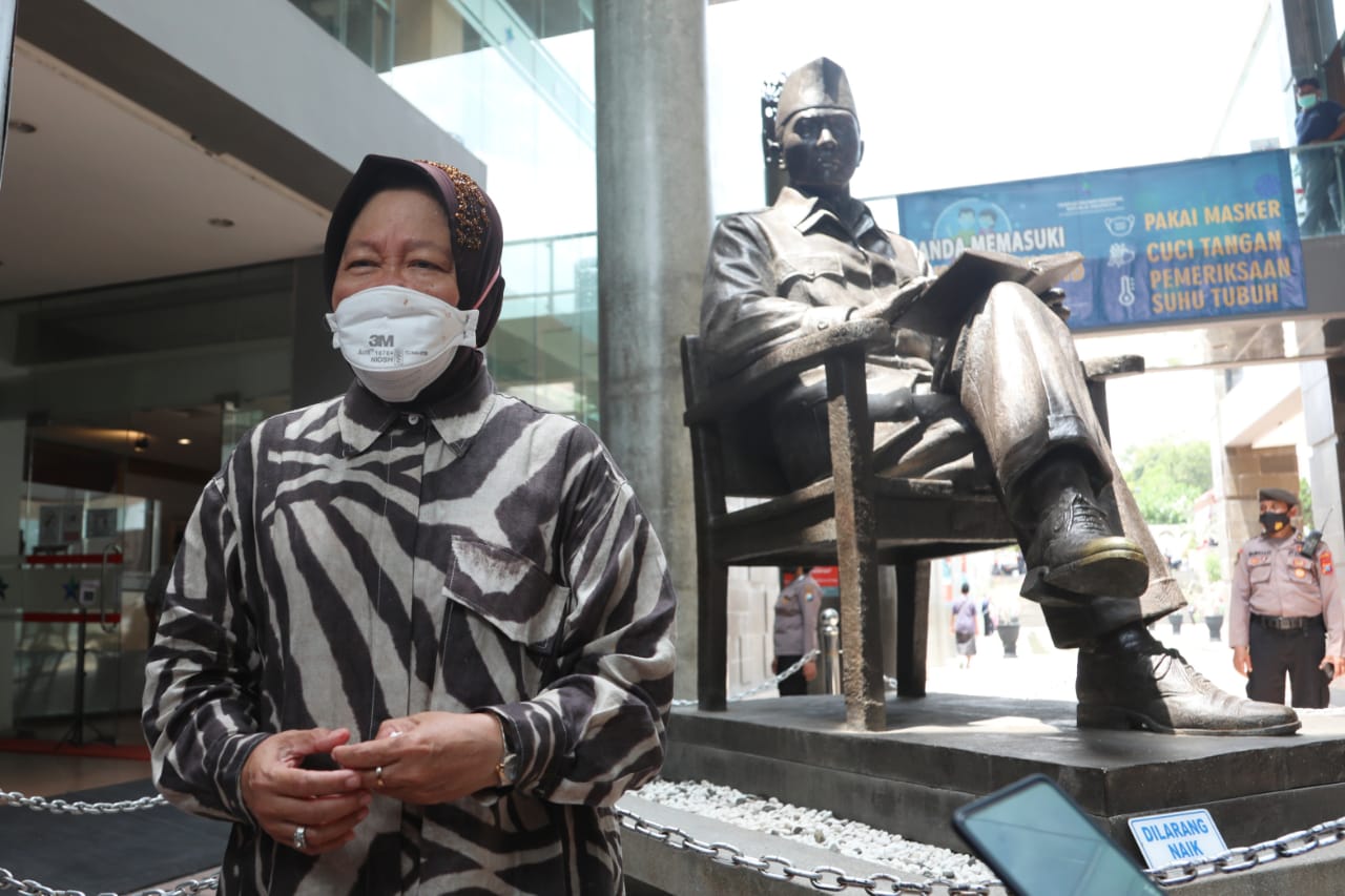 Mensos Risma Kunjungi Makam Bung Karno