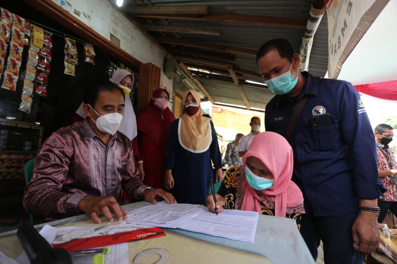 Salur Bansos di Kota Cilegon, KPM Diminta Manfaatkan Bantuan untuk Keperluan Produktif