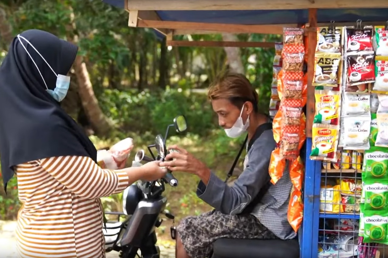 Tricycle to Motivate Fandy to be Independent and Prosperous