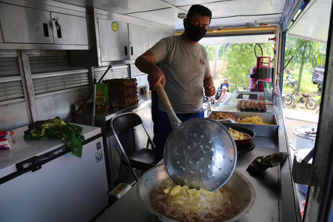 Field Public Kitchen Activities at Jorong Siparayo