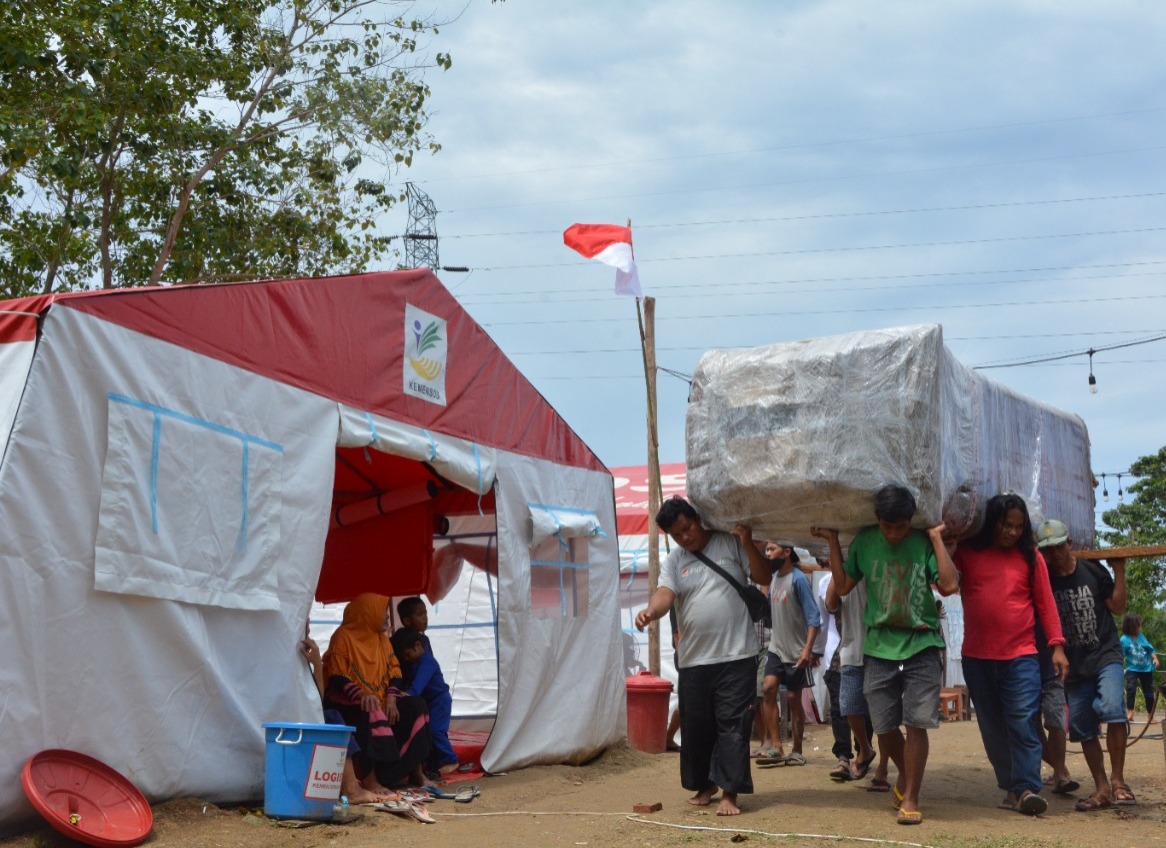 Installation of Portable Toilets at the Mekkatta Evacuee Site