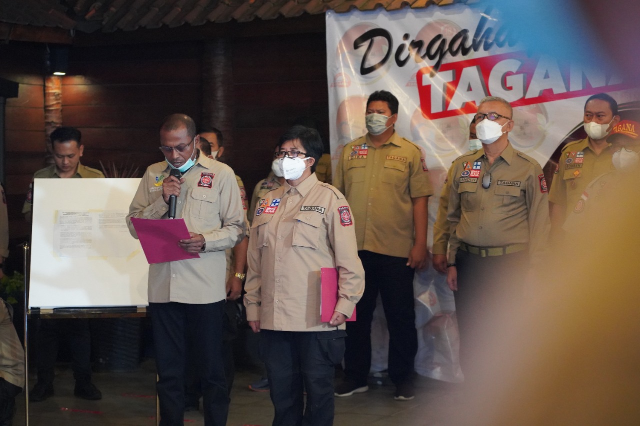 Pembacaan, Penandatanganan dan Pembubuhan Cap Tangan pada Butir-butir Kesepakatan Hasil Rakor Penanggulangan Bencana Alam