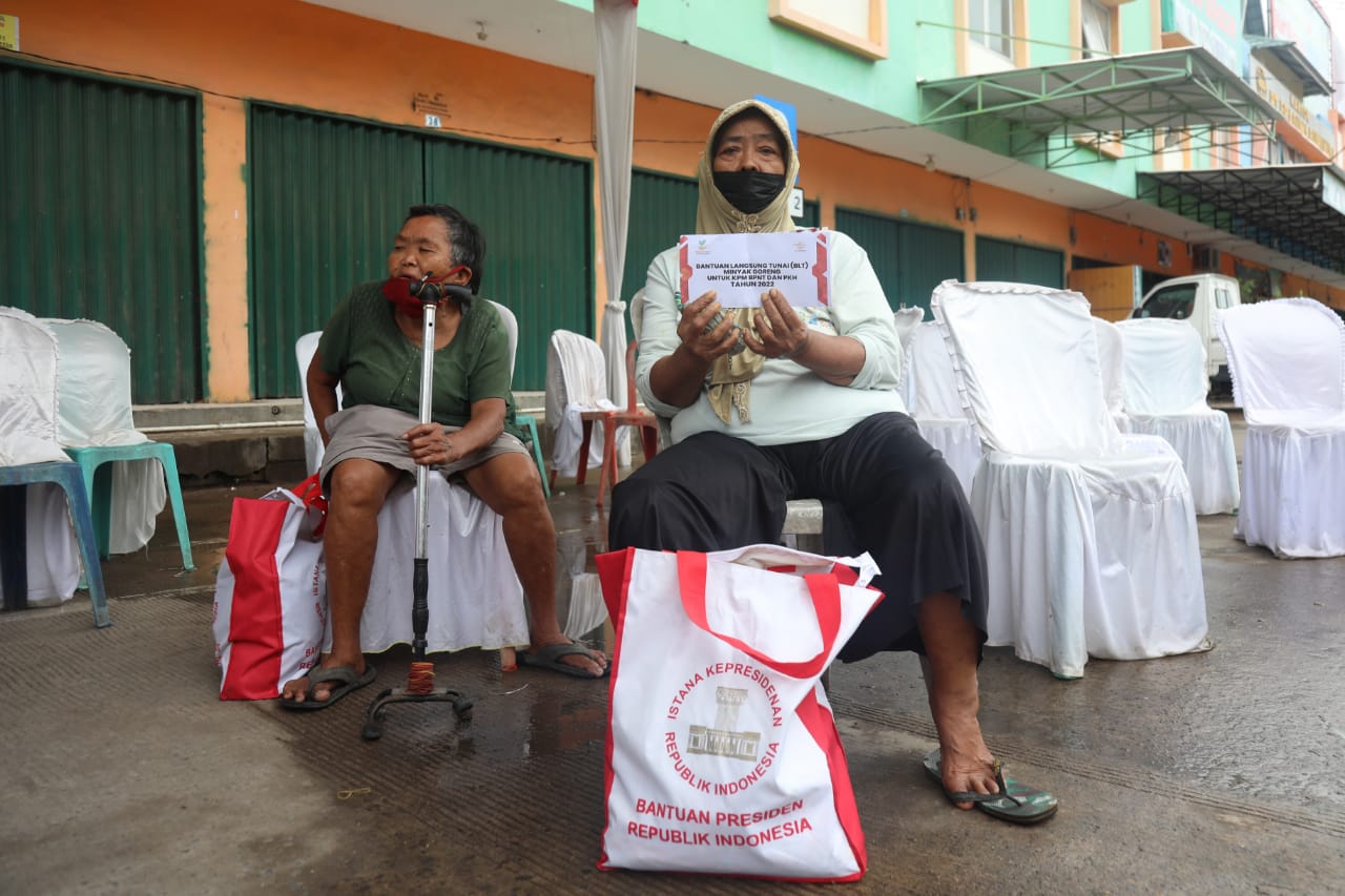 Pastikan Bantuan Tepat Sasaran, Kemensos Buka Partisipasi Masyarakat Awasi Salur BLT Minyak Goreng