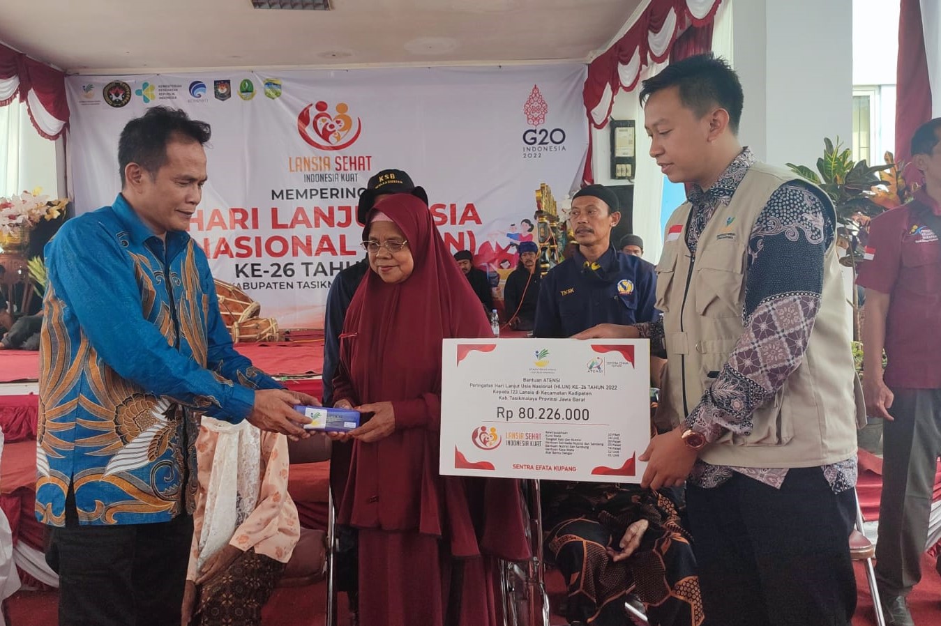 Sentra "Efata" Kupang Meriahkan Hari Lanjut Usia Nasional ke-26 di Tasikmalaya