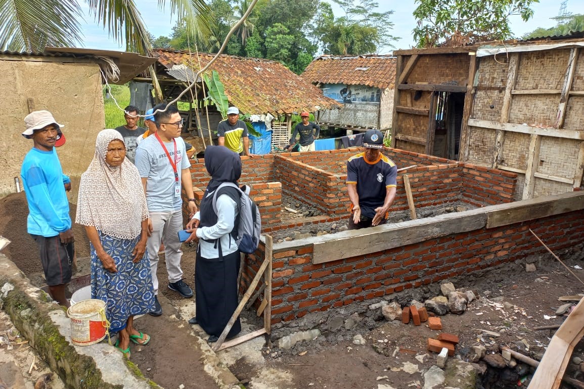 Peringati HLUN 2022, Kemensos Berbagi Kebahagiaan Bersama Lansia Kecamatan Taraju