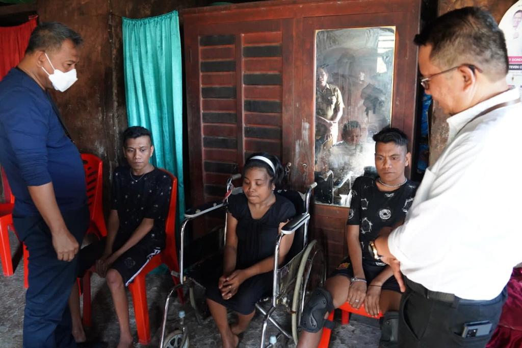 Bukti Negara Hadir, Kemensos Bantu Anak yang Merawat Keluarga Disabilitas