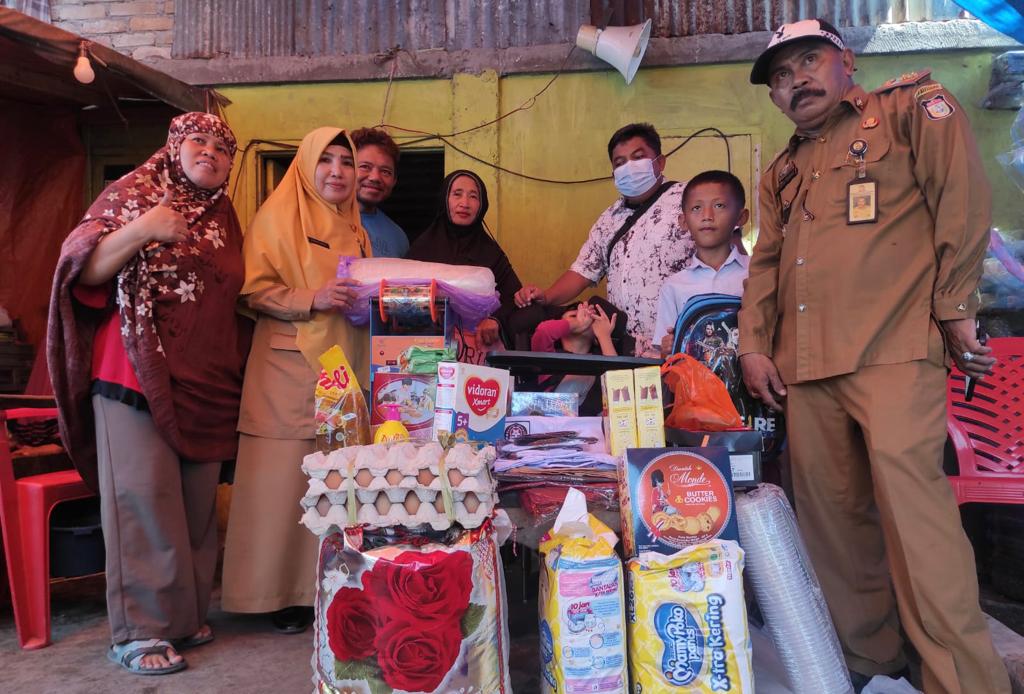 Terima Bantuan Kemensos, Bocah Penjual Gulali Mulai Rasakan Manisnya Hidup