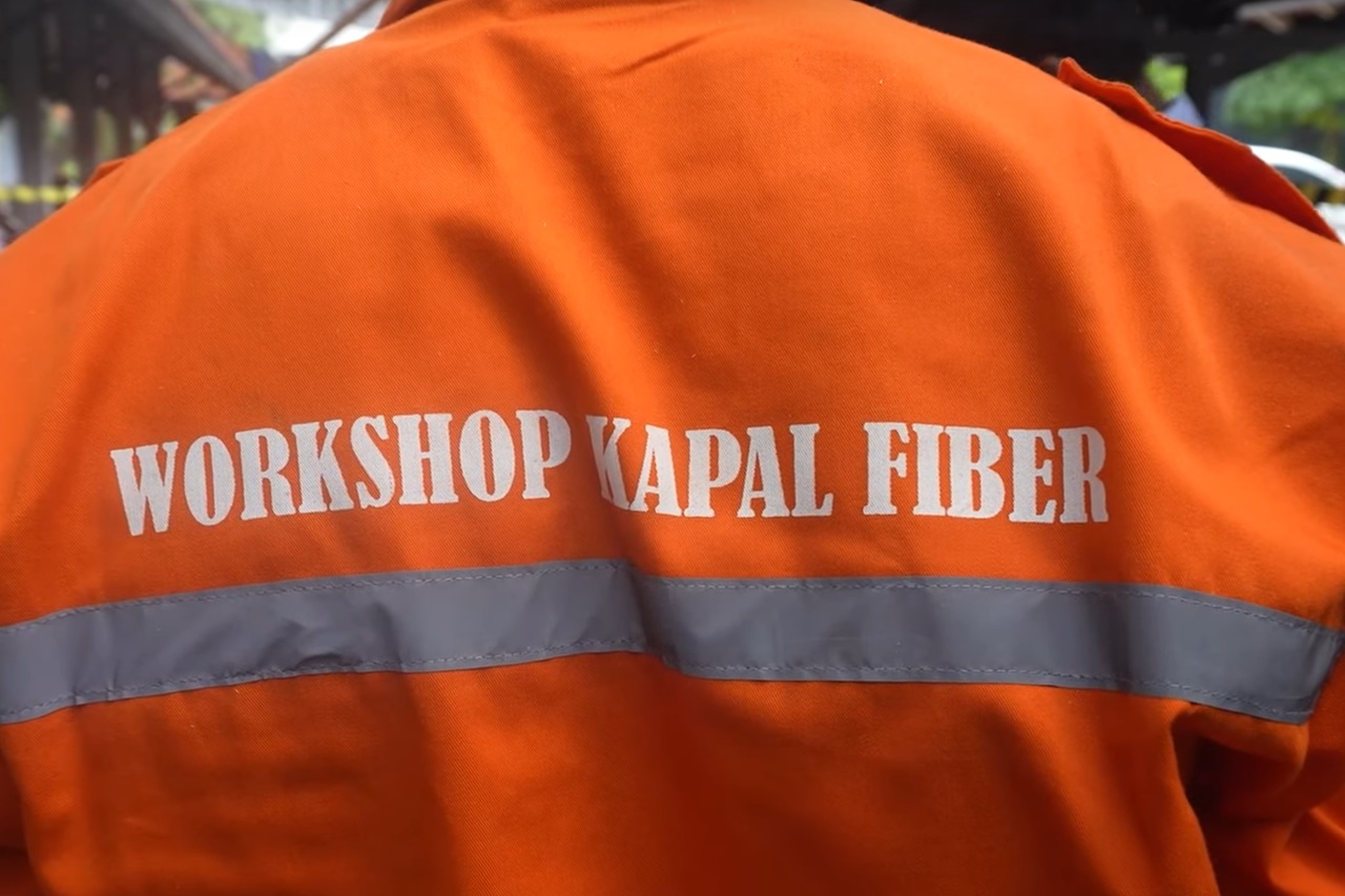 Kapal Fiber untuk Papua