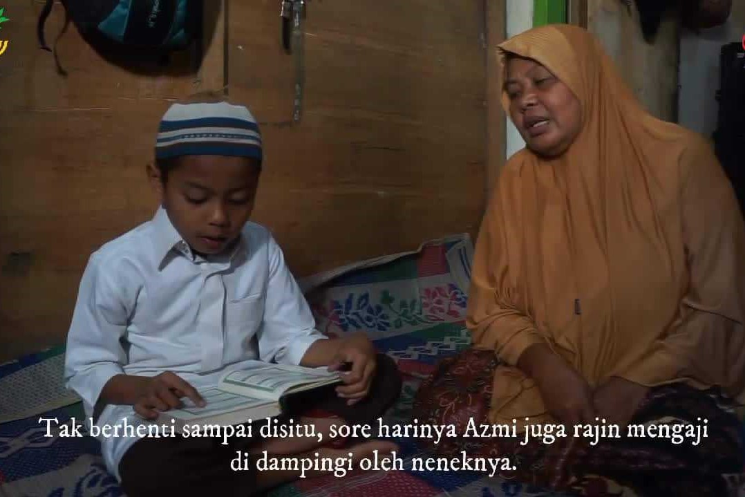 Semangat Azmi, si Anak Dusun Gelumpang