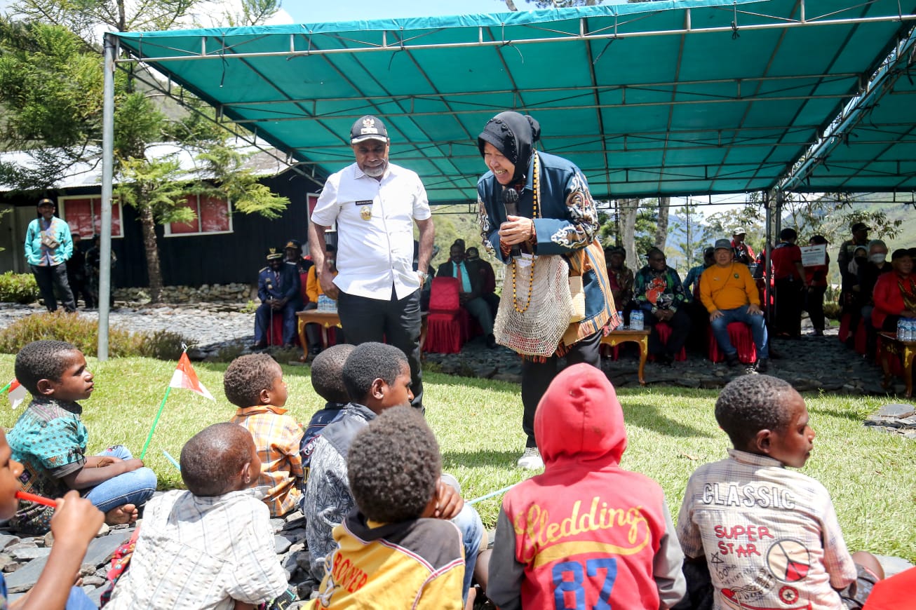 Kemensos Salurkan Bantuan Rp500 Juta bagi Sekolah di Puncak Jaya