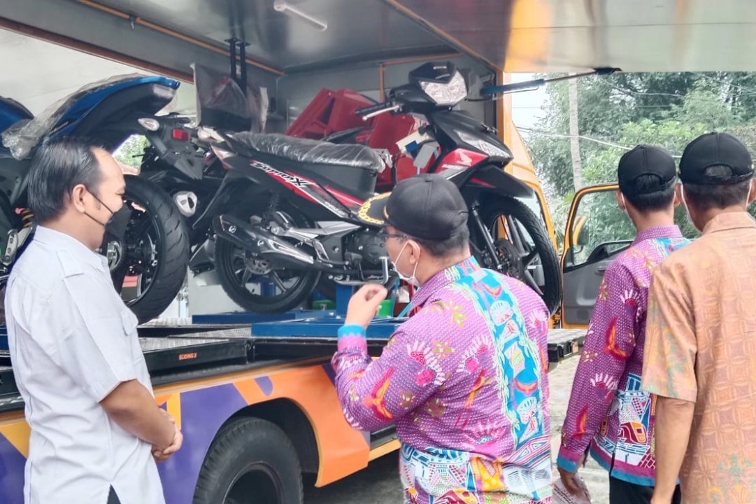 Pelatihan Vokasional Berbasis Kompetensi dengan Mobile Training Unit