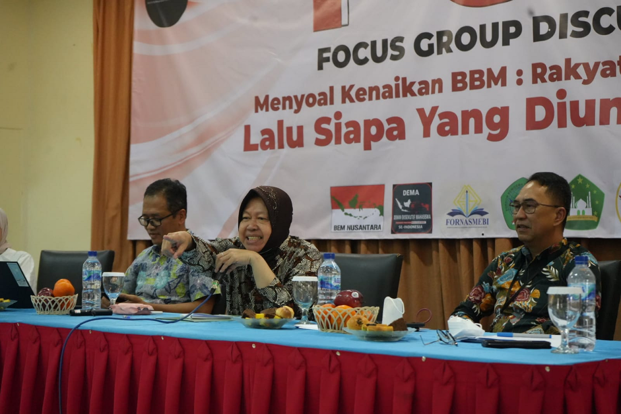 Meets The Students, Social Affairs Minister Risma Discusses BLT BBM and Empowerment Programs