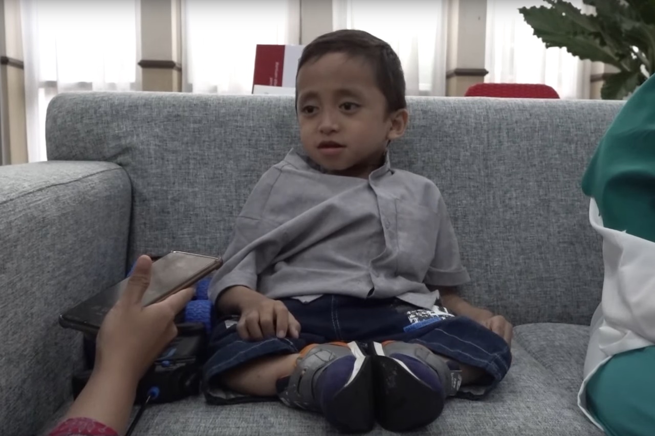 Doa Gifar Penderita Osteogenesis Imperfect kepada Mensos dan Orang-orang baik