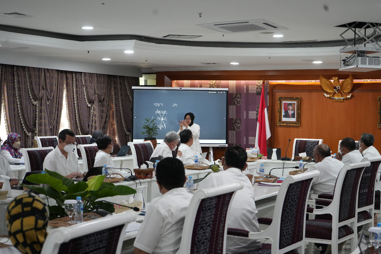 Mensos Risma Pimpin Rapat Realisasi dan Rapat Persiapan UN ESCAP