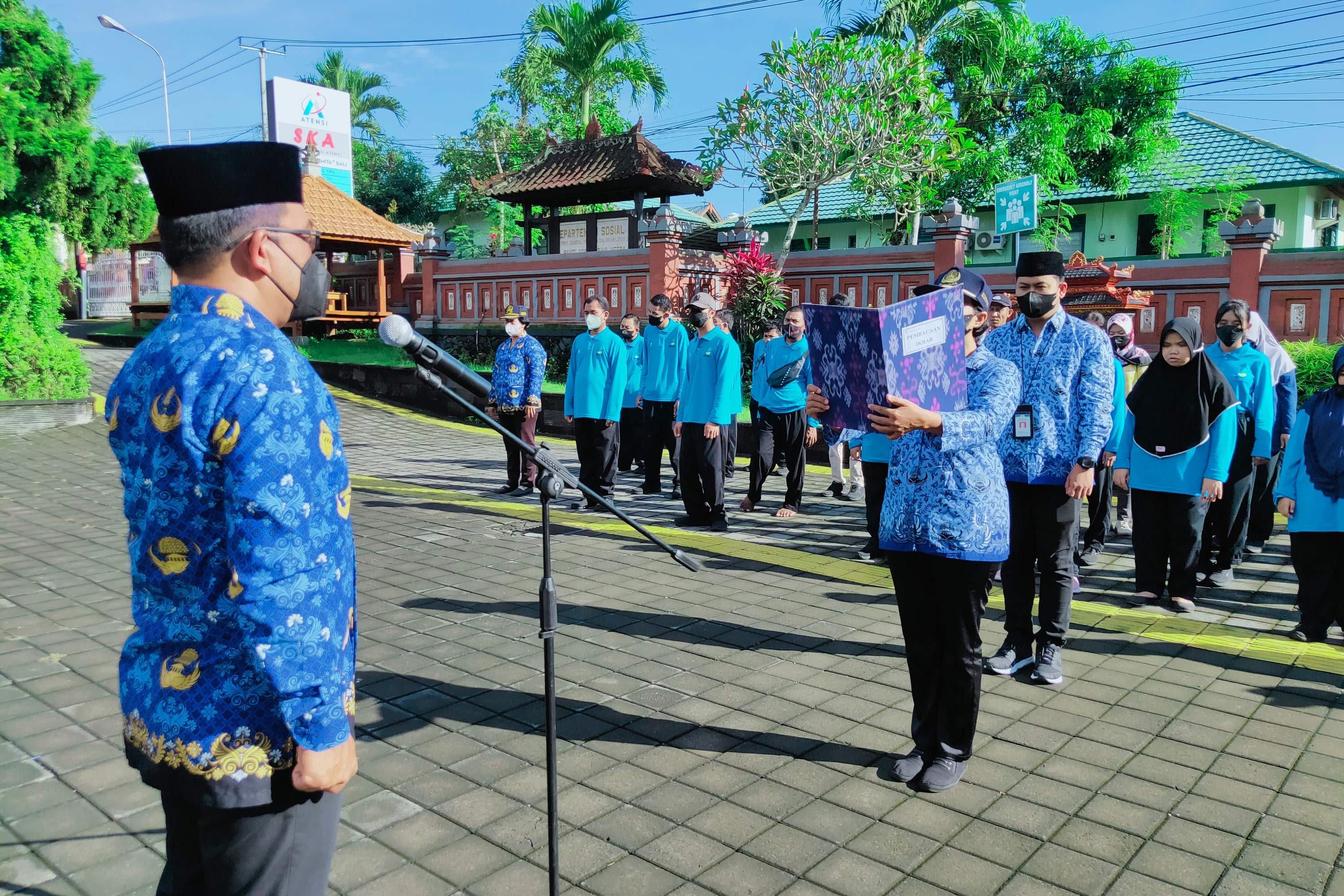 Upacara Hari Kesaktian Pancasila di Sentra "Mahatmiya" Bali