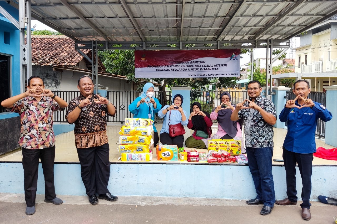 Kementerian Sosial Salurkan Bantuan ATENSI di Kabupaten Karawang