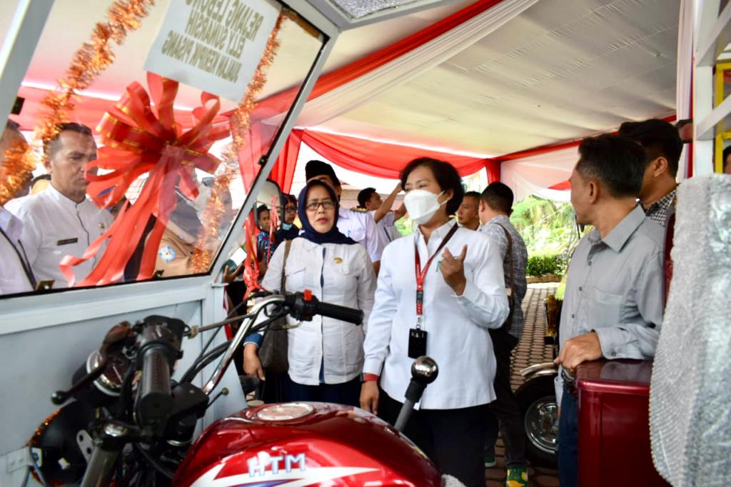 Wujudkan Kesetiakawanan Sosial, Kemensos Gelontorkan Berbagai Bantuan bagi Disabilitas dan Lansia di Bengkulu