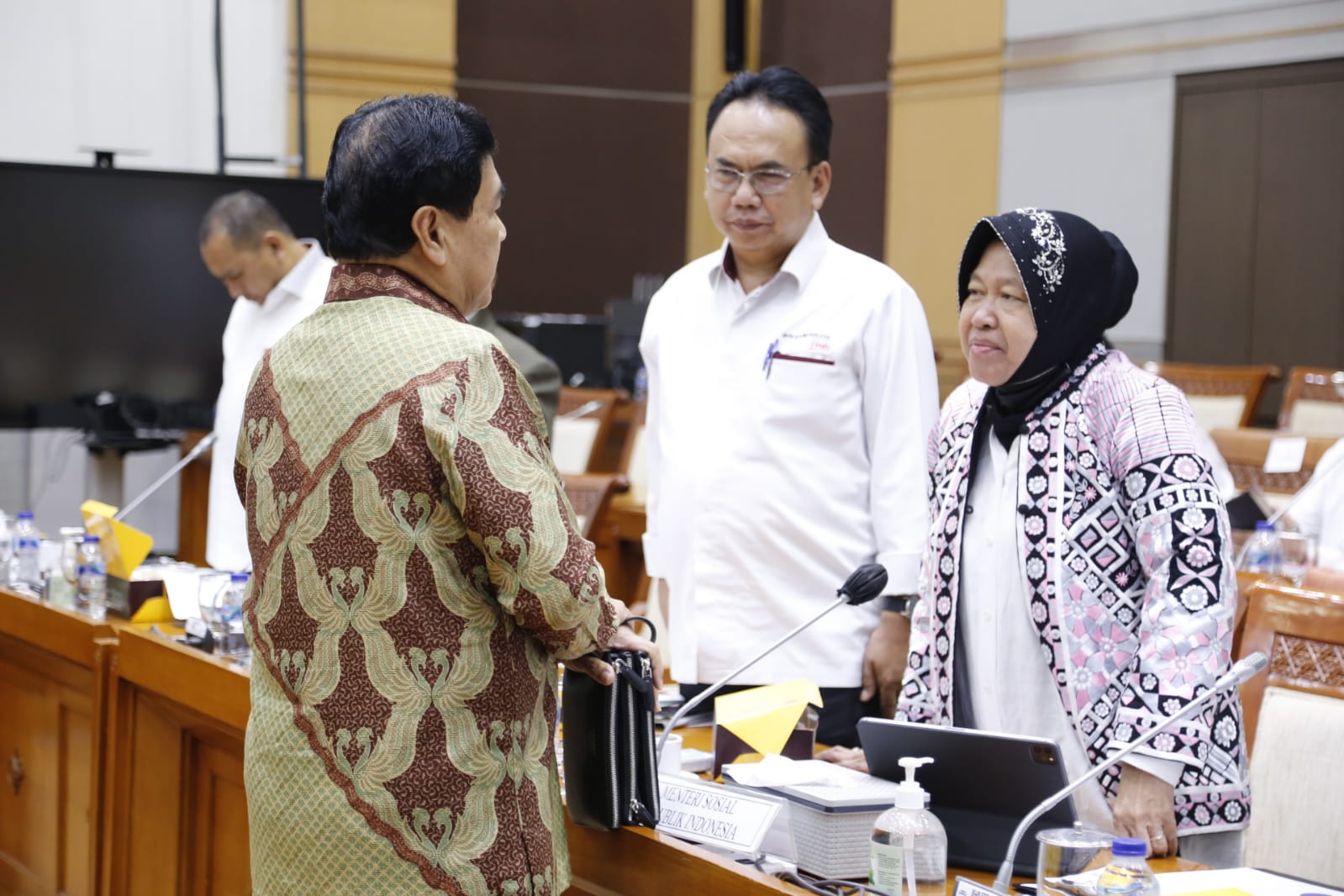 Rapat Kerja Mensos dan Komisi VIII DPR RI Terkait Agenda Pembahasan Pengawasan Program Bansos 2022