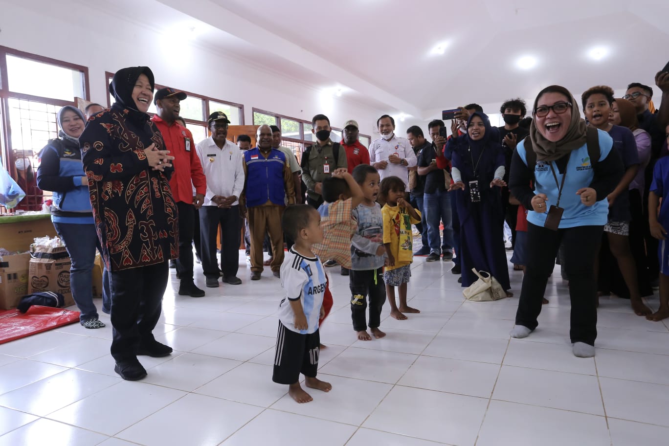 Accelerate the Handling of the Series Earthquakes Impacts in Jayapura, Minister of Social Affairs Directly Checks the Aid Distribution