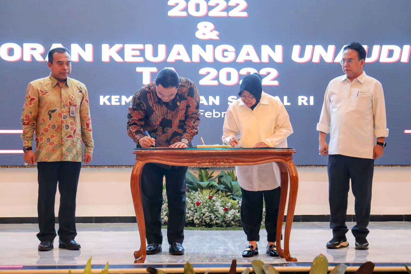 Penyerahan Laporan Hasil Pemeriksaan PDTT 2022