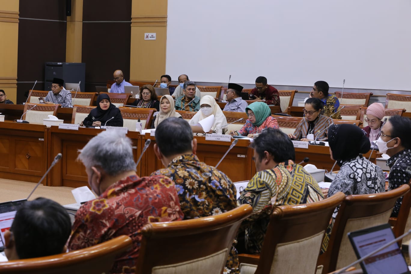 Rapat Kerja Kemensos dan Komisi VIII DPR RI Bahas Program dan Anggaran 2023