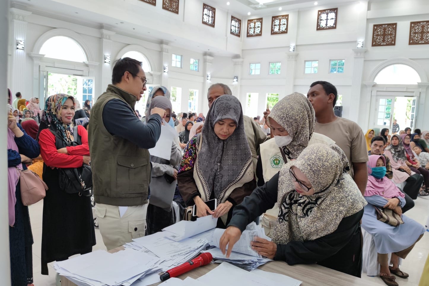 Kemensos Salurkan Bantuan ATENSI Bagi 201 Penerima Manfaat di Sumbar