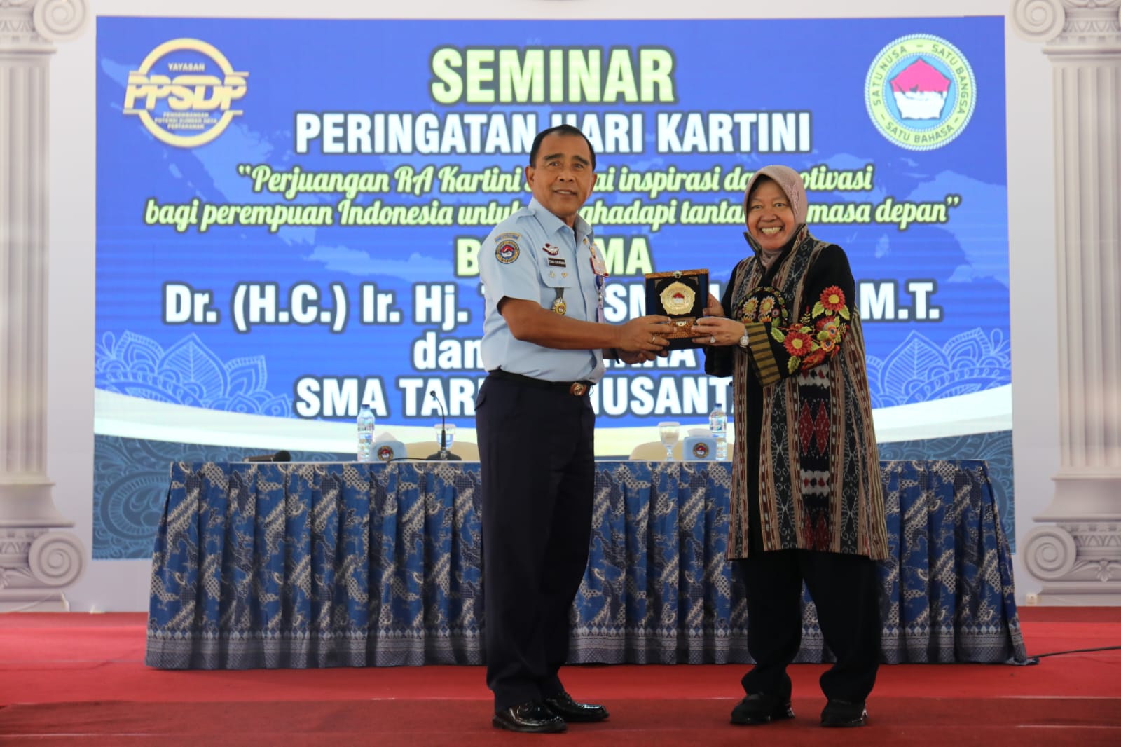 Minister of Social Affairs Risma at the Kartini Day Commemoration Seminar in Tarnus Magelang