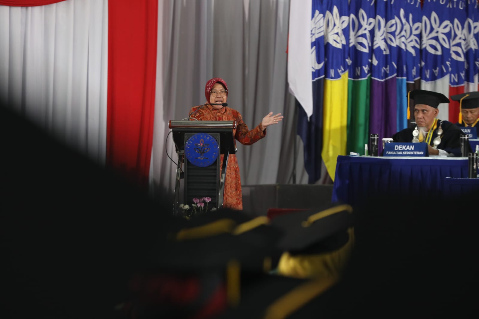 Minister of Social Affairs Risma Delivers Scientific Oration at IPB