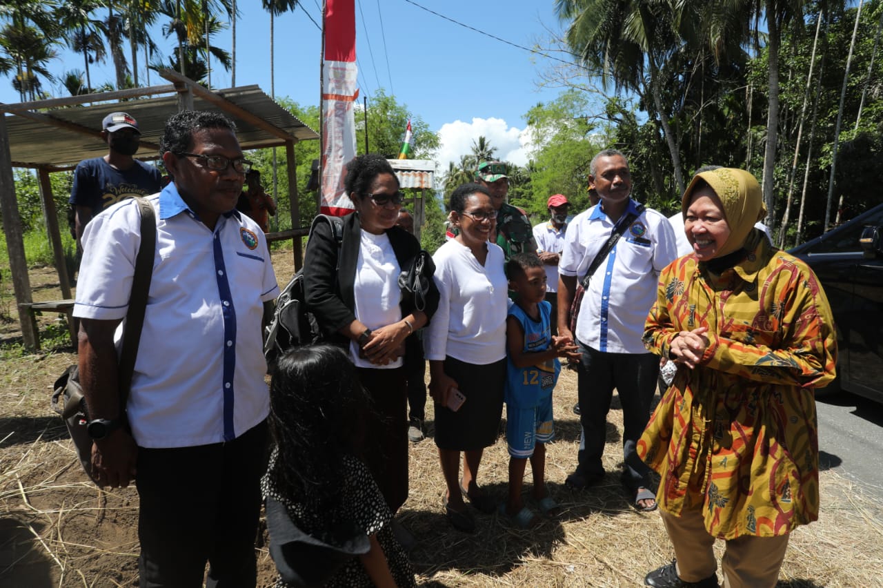 Minister of Social Affairs Risma's Visit in Jayapura City