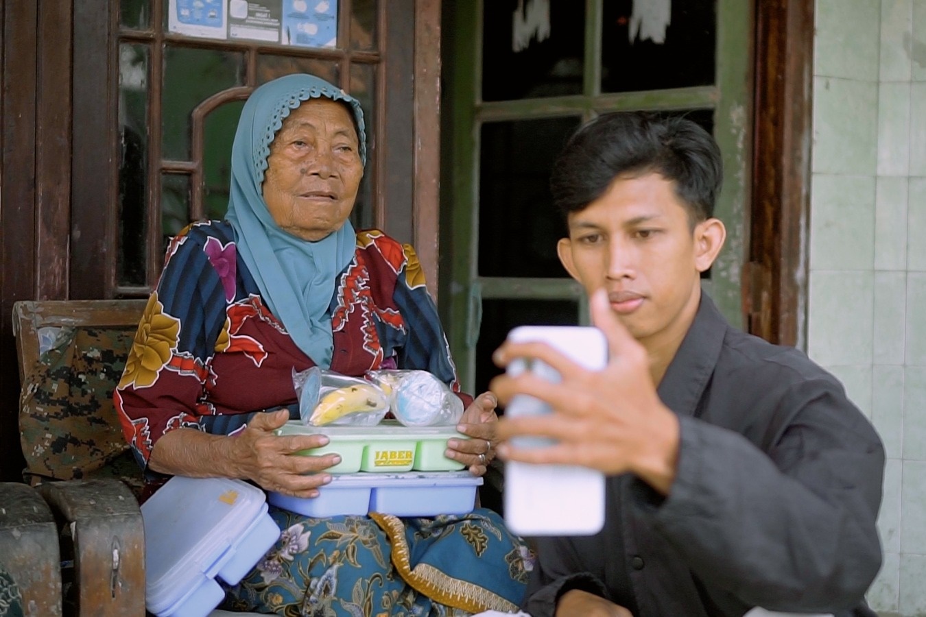 Dari Sekotak Nasi Jadikan Asa Terus Ada dan Lansia Bisa Senyum Berseri