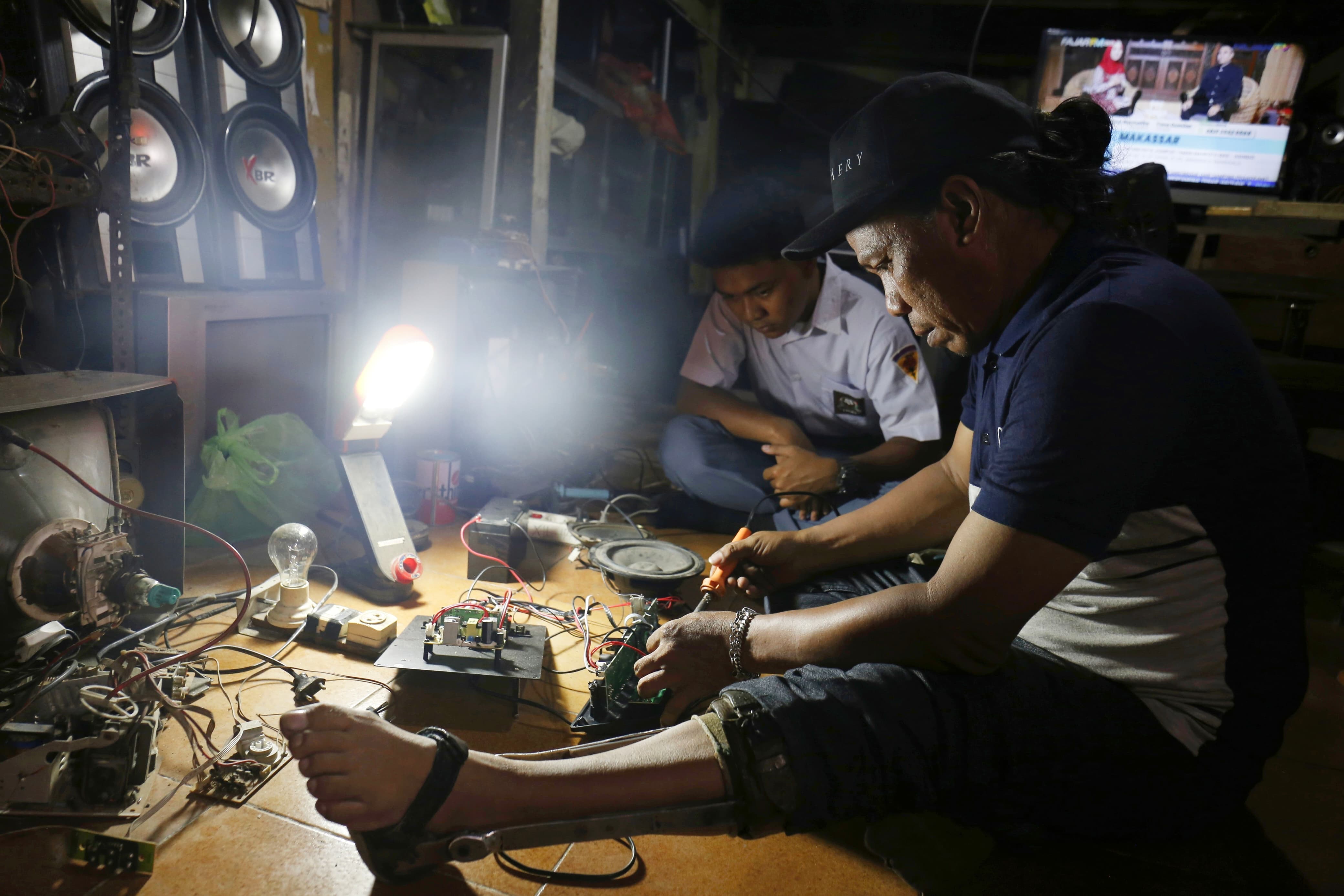 Bekal Pelatihan Elektronik dari Kemensos, Hakim Telah Mandiri dan Menginspirasi Generasi Muda