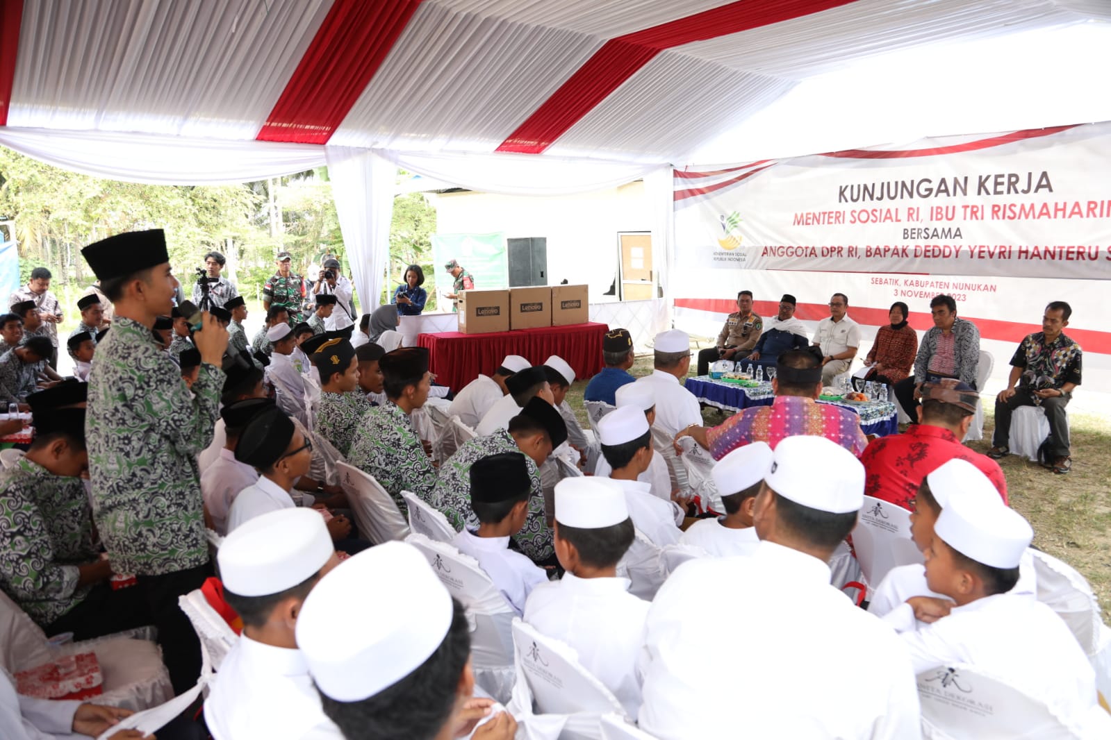 Get to know Alkhairaat Islamic Boarding School on Sebatik Island Visiting by Minister Risma