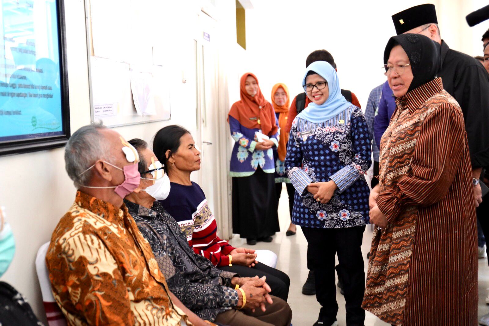 Blitar Regency Government Appreciates Free Cataract Surgery Held by MoSA