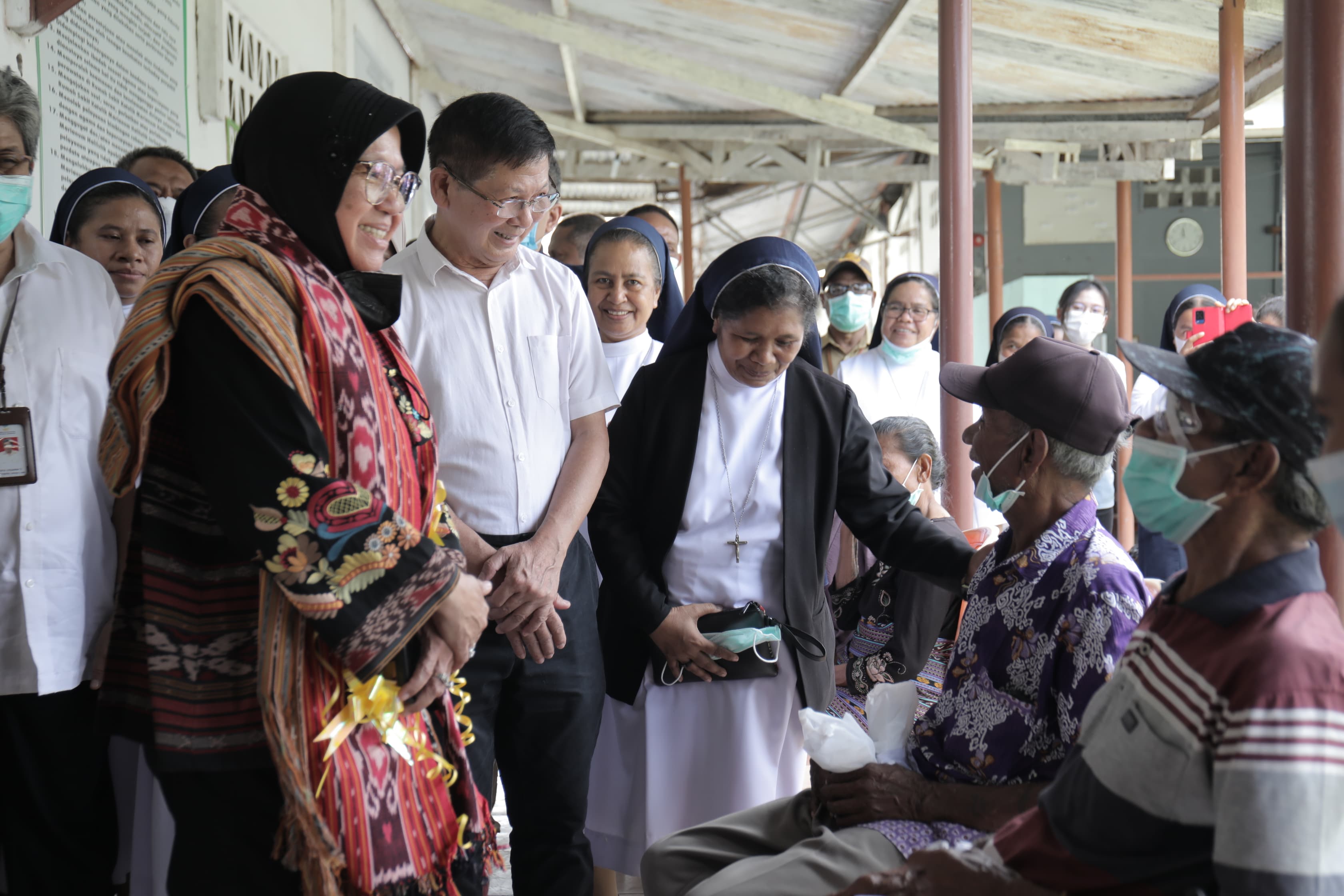 Minister of Social Affairs Intensifies Free Cataract Surgery at NTT - Timor Leste Border