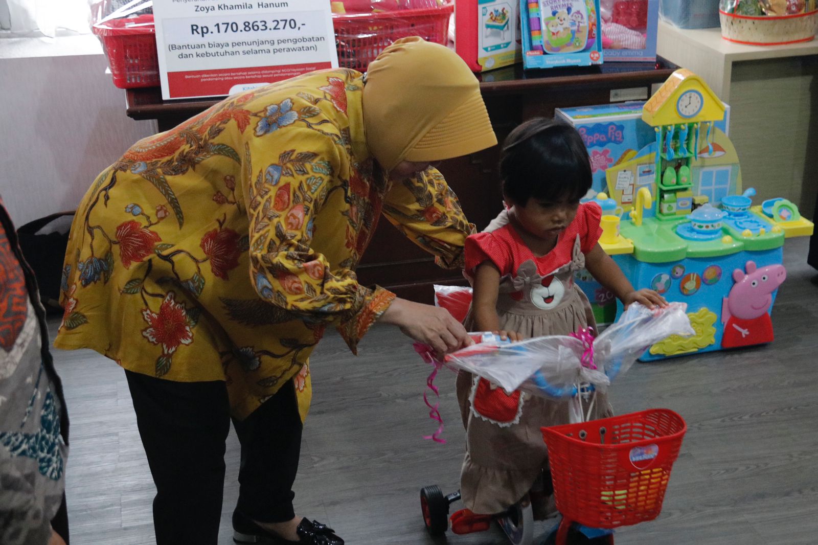 Mensos Gandeng Kitabisa Berikan Bantuan untuk Ega dan Zoya