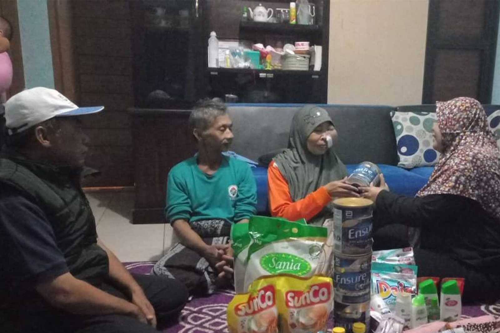 Keluarga Penyandang Tumor Ganas,  Berterima Kasih Banyak Dibantu Kemensos