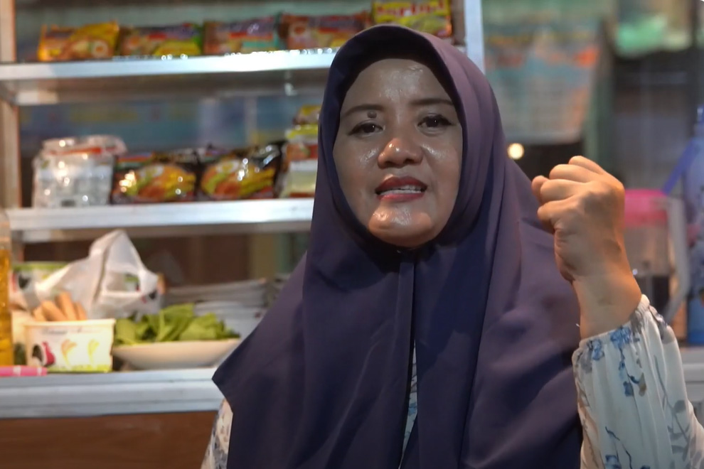 Merry's Inspiring Journey of Conquering Disability with a Food Stall Business