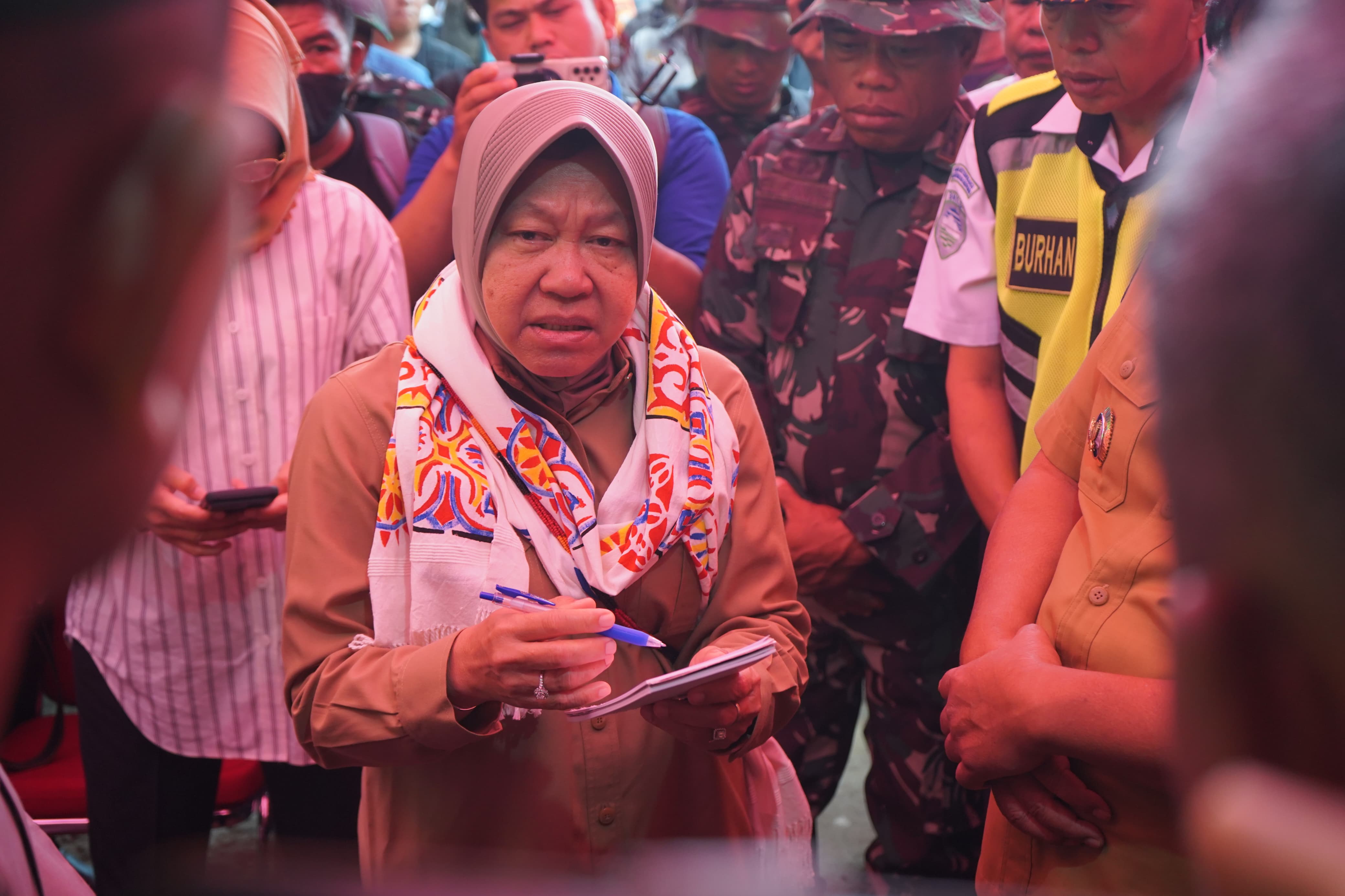 After Visiting Toraja, Minister of Social Affairs will Build More Social Granaries