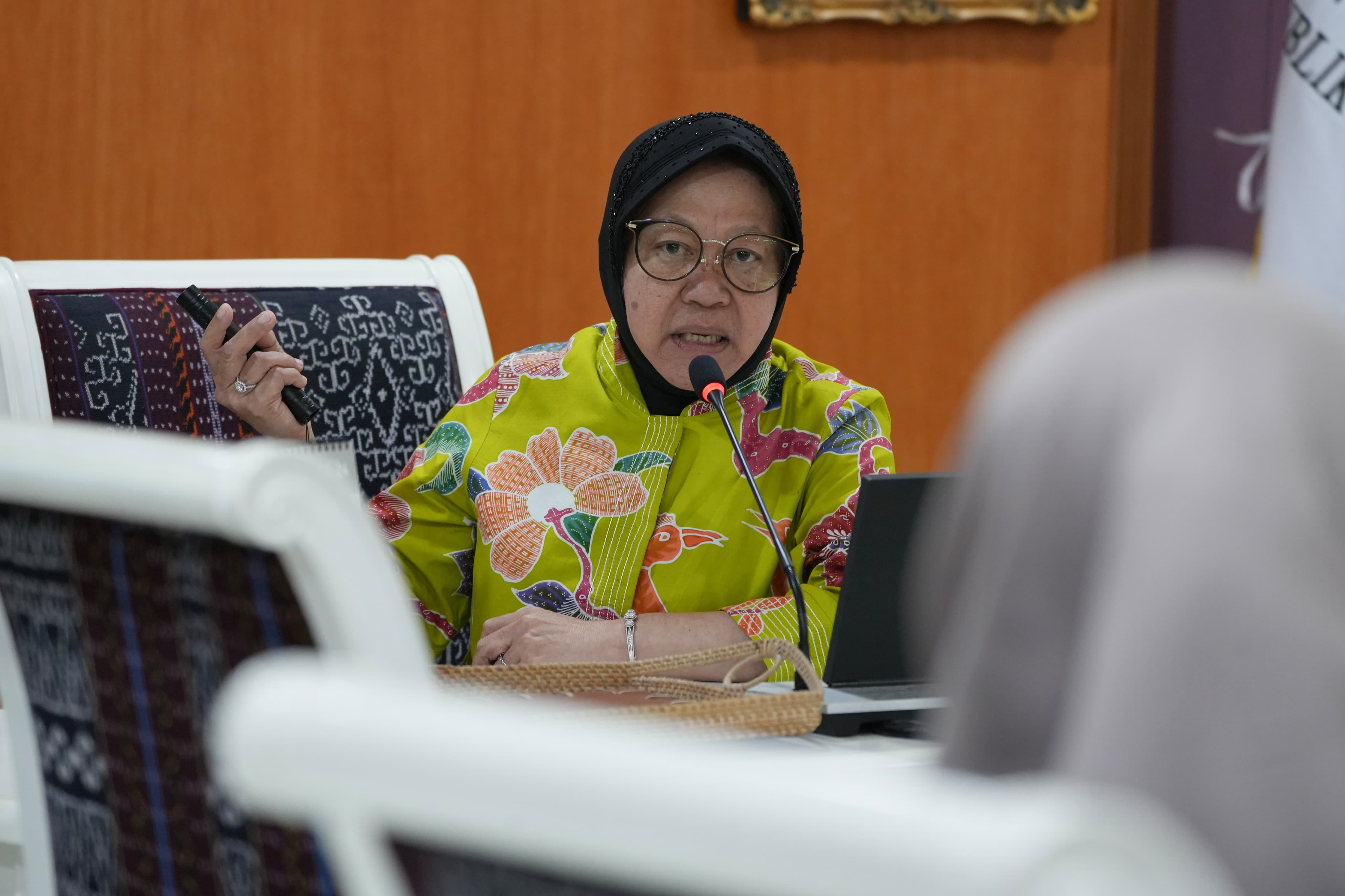 Konferensi Pers tentang Penanganan Dampak Banjir Lahar Dingin di Sumbar